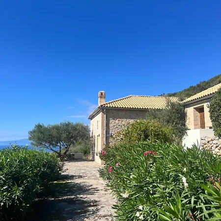 Majolika Entire Traditional Stone Estate Casa vacanze *